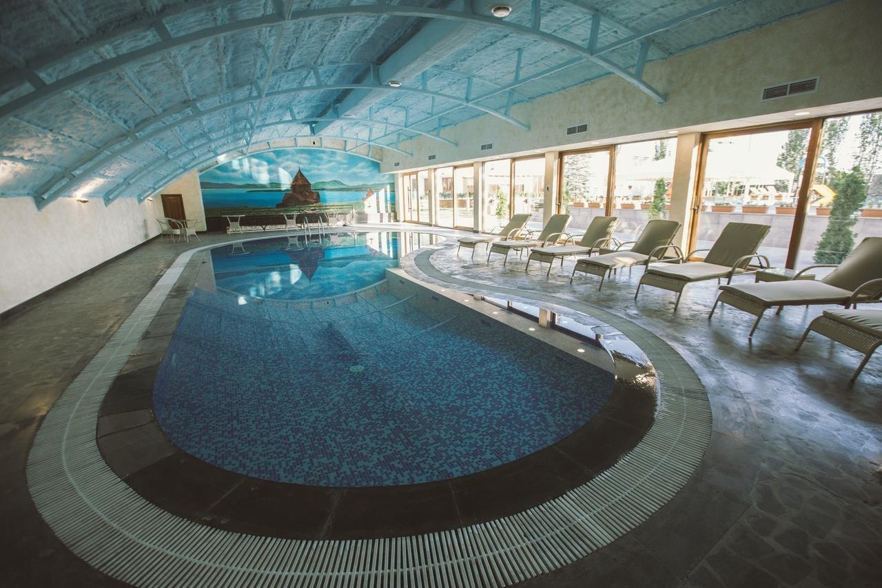 Caucasus Hotel Kasagh Eksteriør bilde Indoor pool