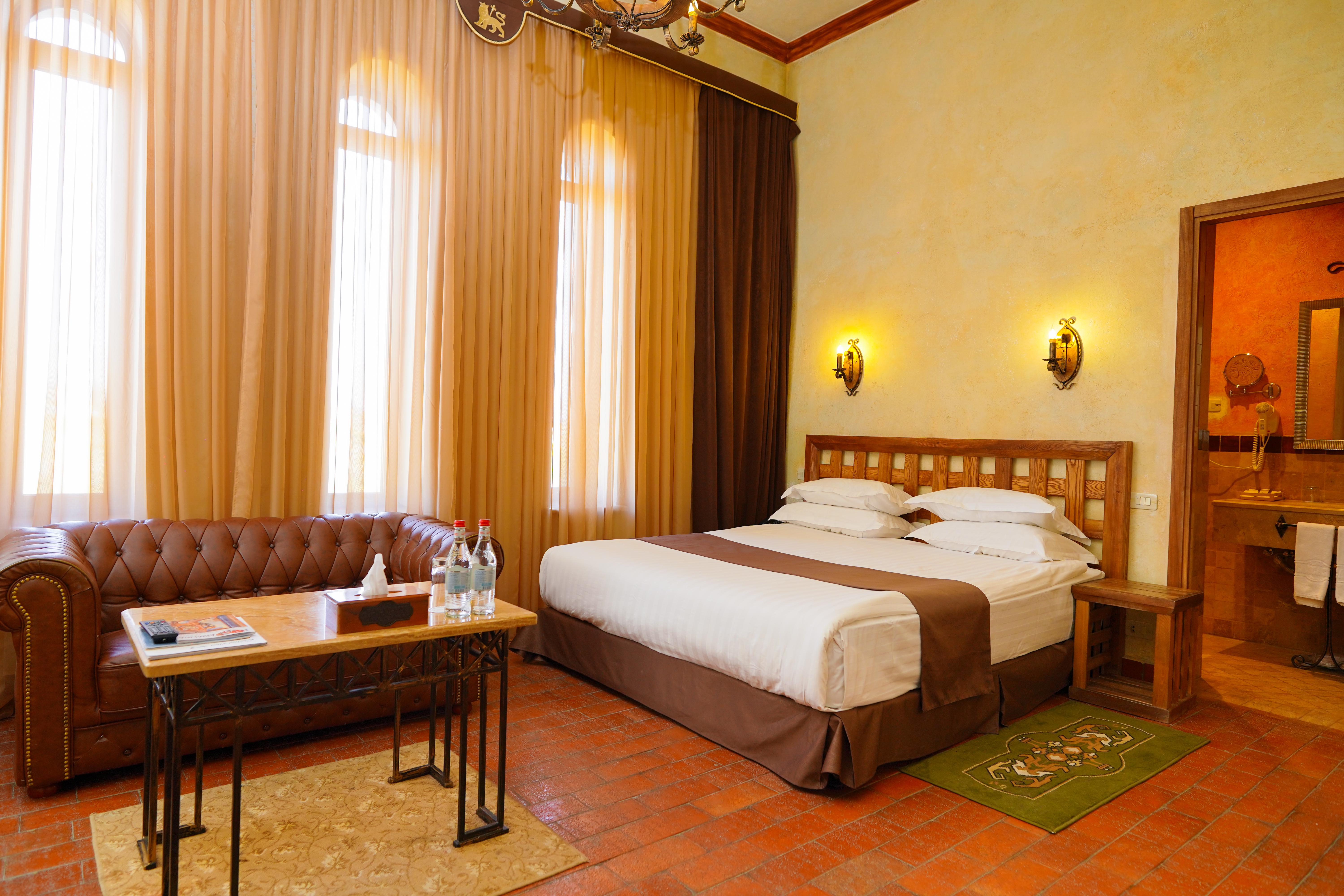 Caucasus Hotel Kasagh Eksteriør bilde A room at the hotel