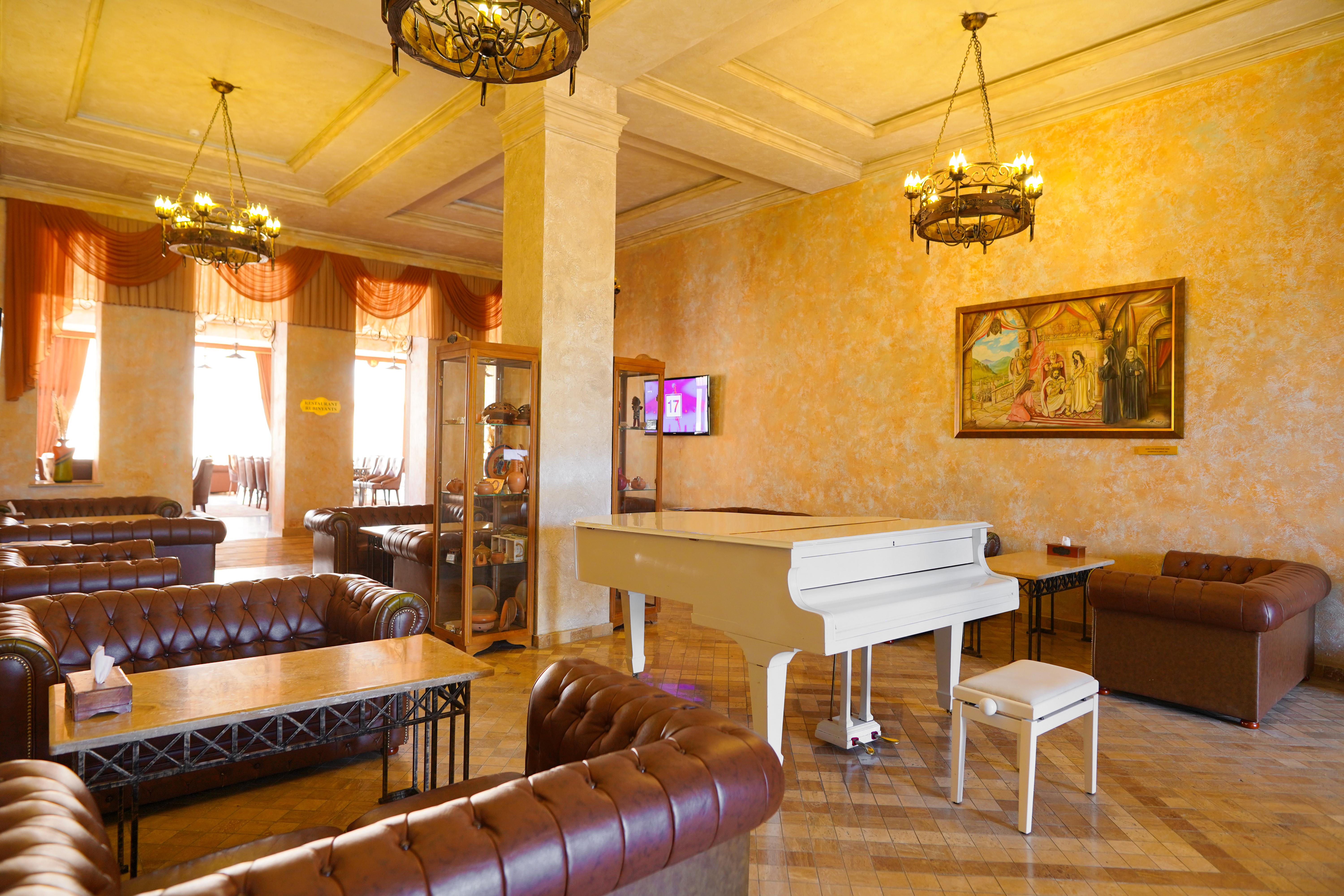 Caucasus Hotel Kasagh Eksteriør bilde The interior of the hotel