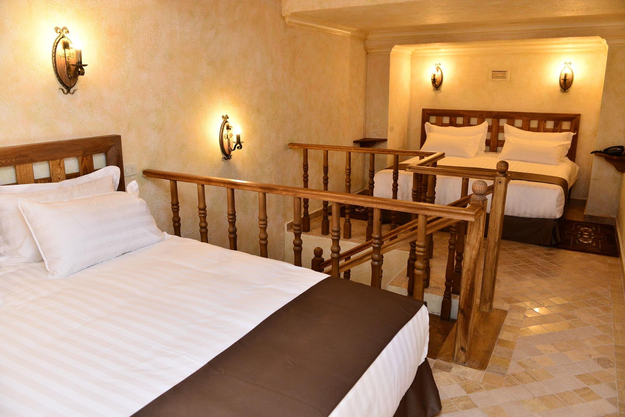 Caucasus Hotel Kasagh Eksteriør bilde Family room
