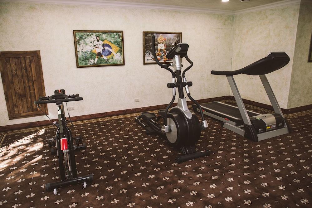 Caucasus Hotel Kasagh Eksteriør bilde A home gym
